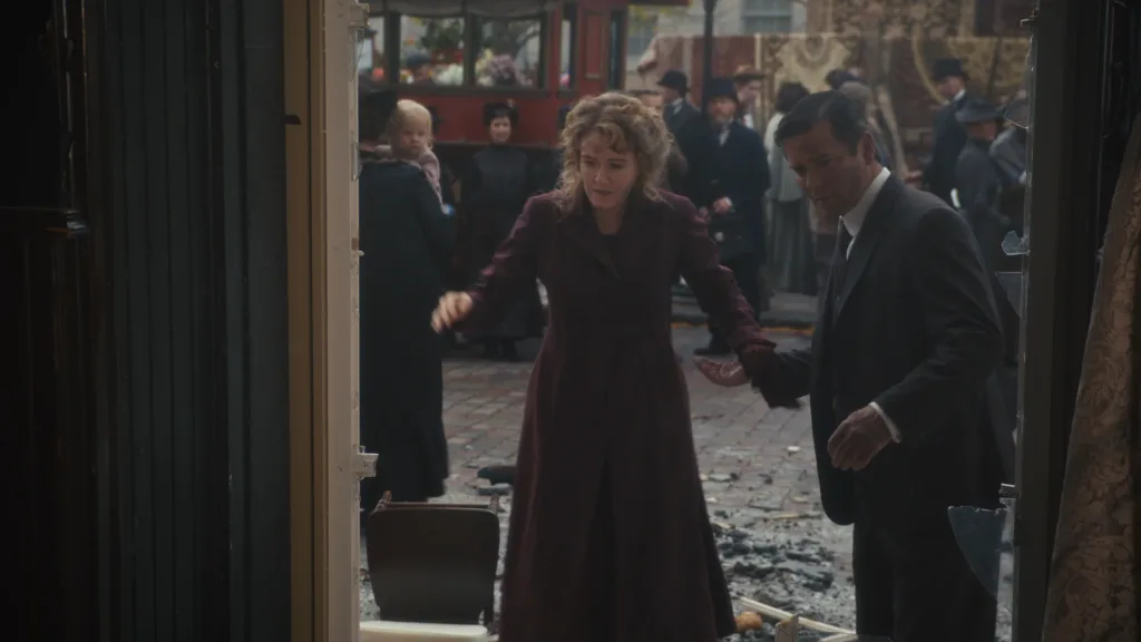 Bombshells - Murdoch Mysteries Review by Murdoch's Hat