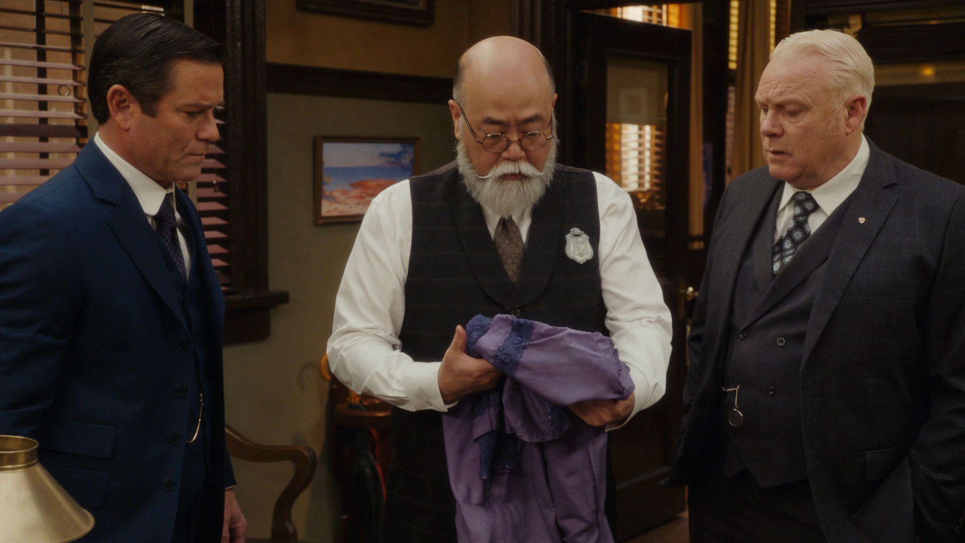 Hell of a Woman - Murdoch Mysteries Review by Murdoch's Hat - S19E21